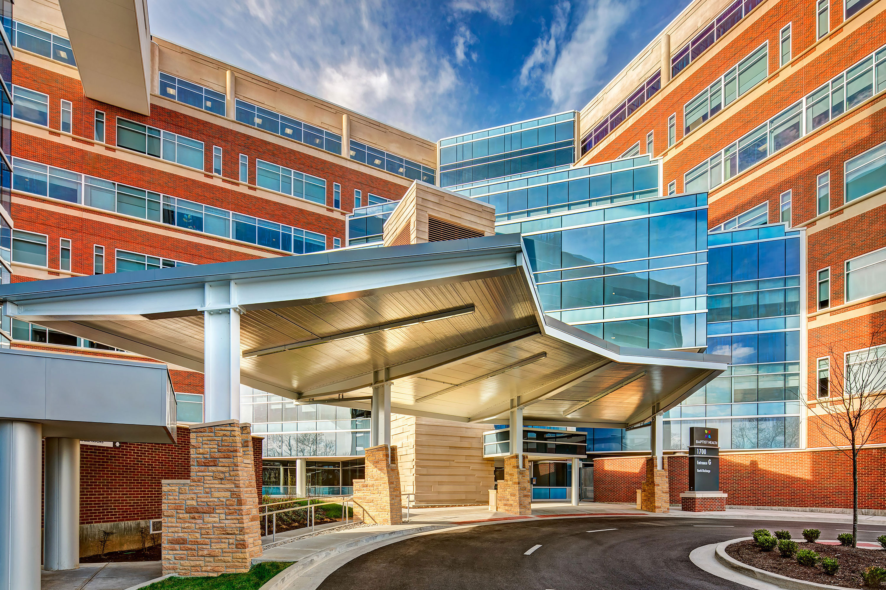 Baptist Hospital - Louisville, Kentucky. Architecture Photography by Alan Blakely. 