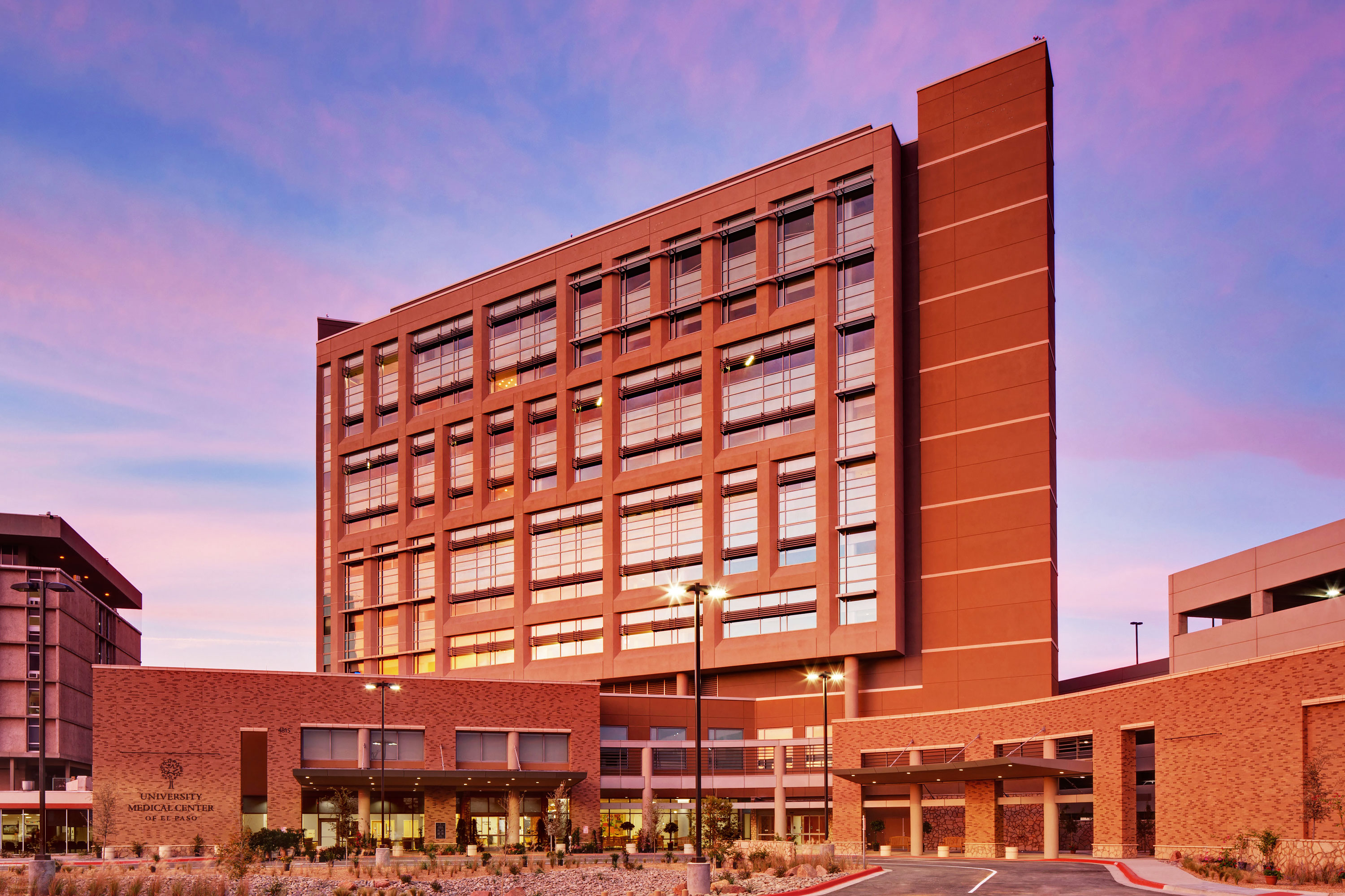Children's Hospital - El Paso, Texas. Architecture Photography by Alan Blakely. 